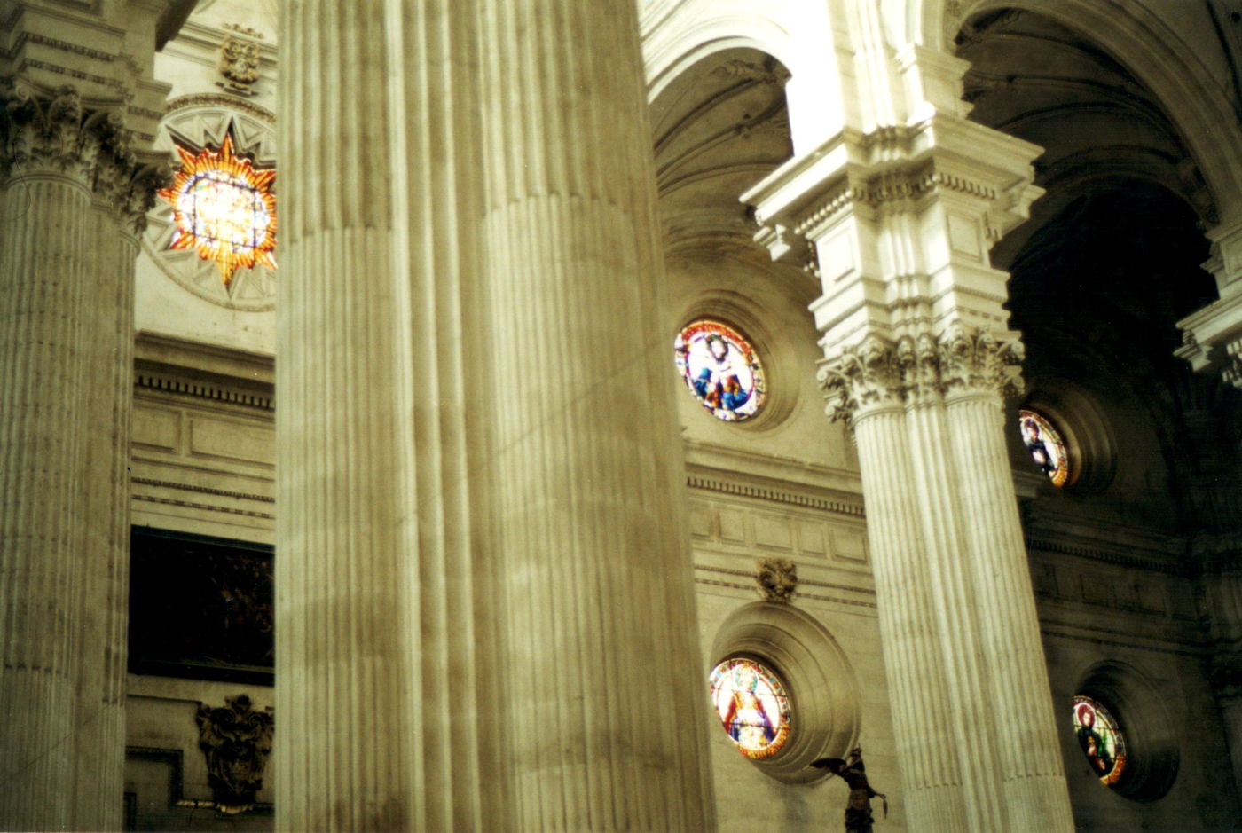 es-grenada-cathedral-int.jpg