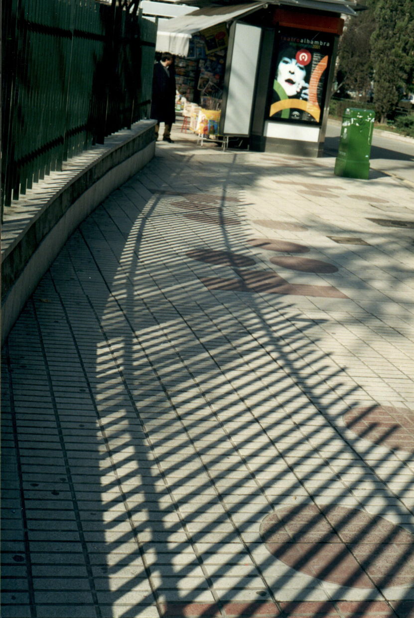 es-grenada-shadowlight.jpg