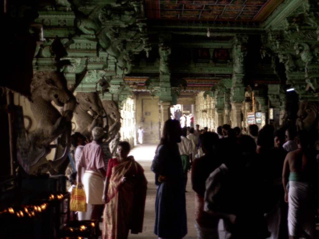 madurai-interior-sanctum.jpg