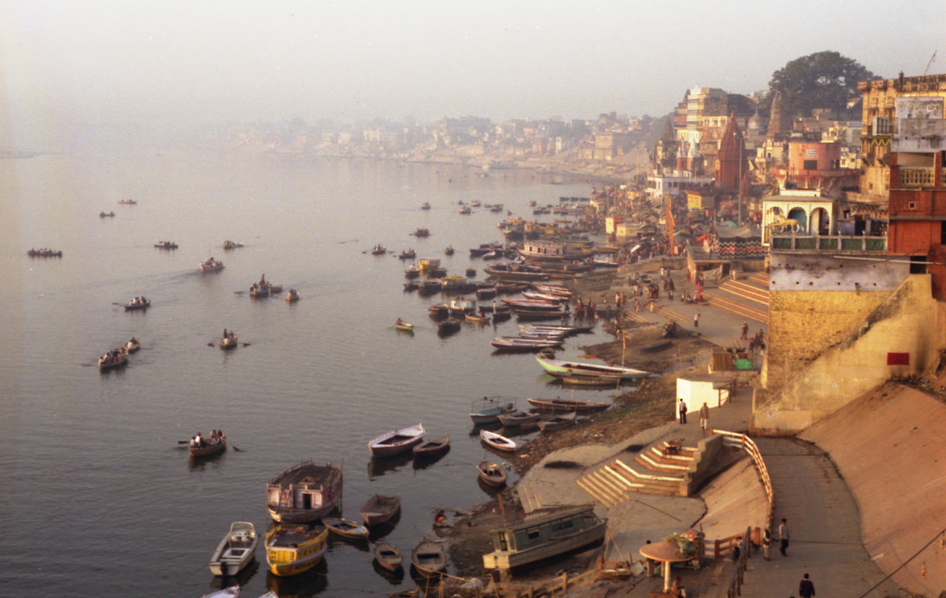 varanasi-ganges-sunrise-hirez2.jpg