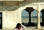 agra-viewof-taj-woman.png