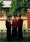 bylakuppe-3monks.png