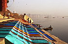 varanasi-ganges-saris.png