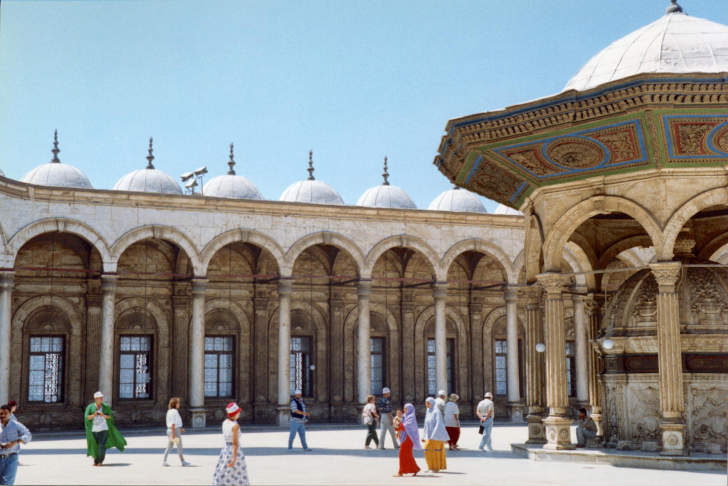 eg-cairo-citadel-roof-tourists.jpg