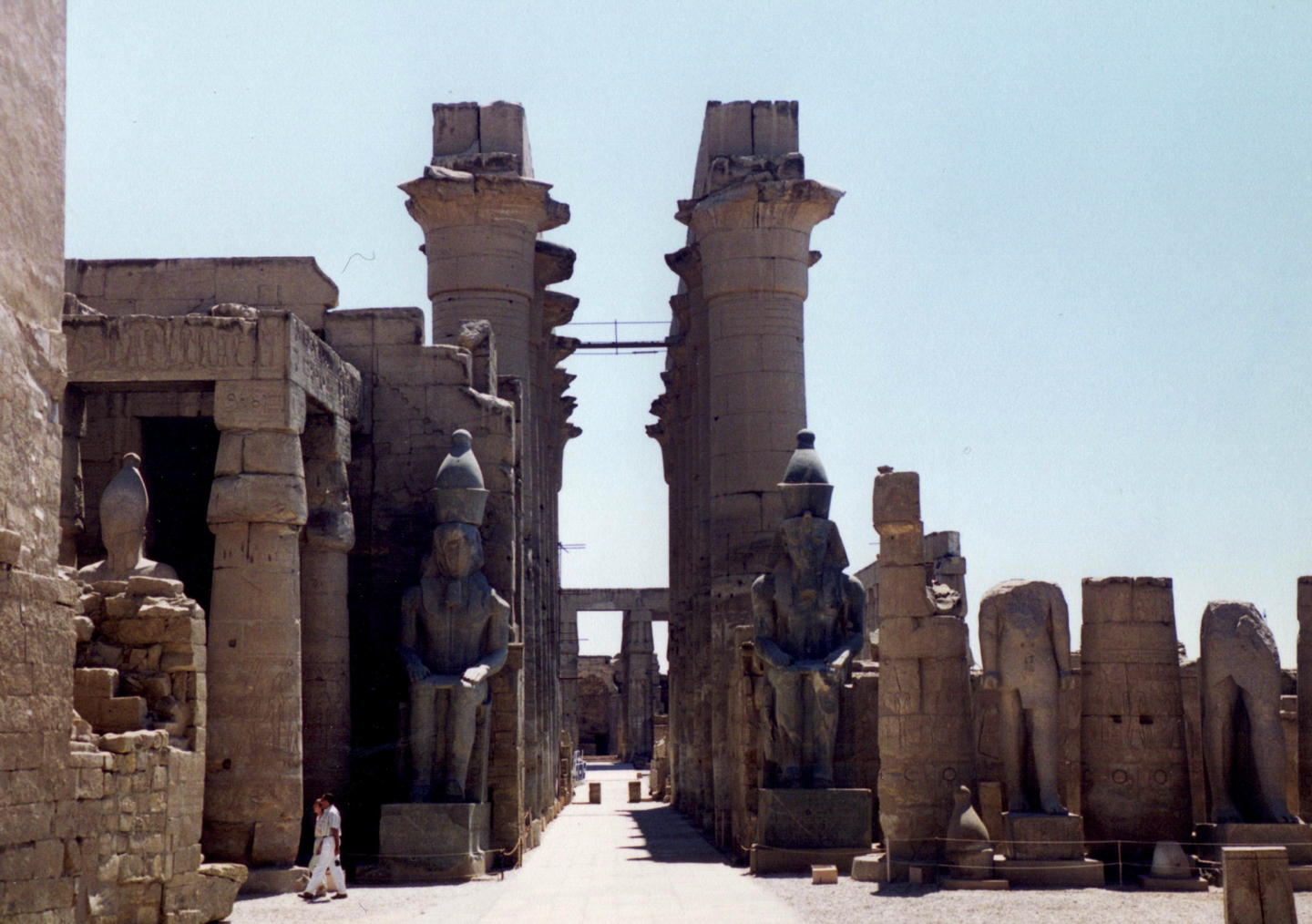 eg-luxor-temple.jpg